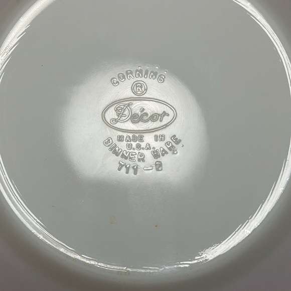 Vintage Laurel Leaf Corning Decor Dinnerware Plates (Set of 4) - Picture 8 of 9